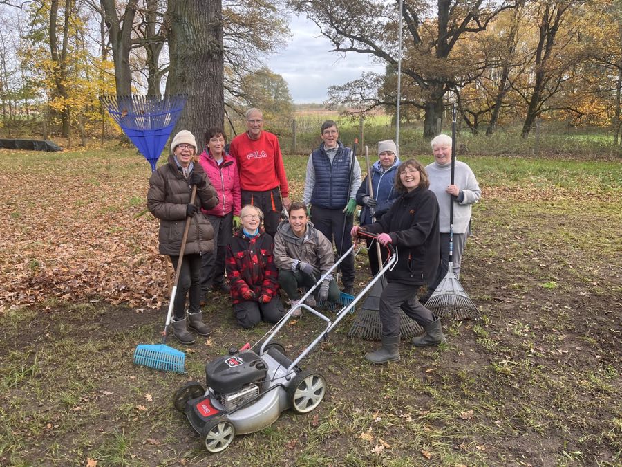 Arbeitseinsatz auf dem Vereinsgelände des Schönfließer HSC 18